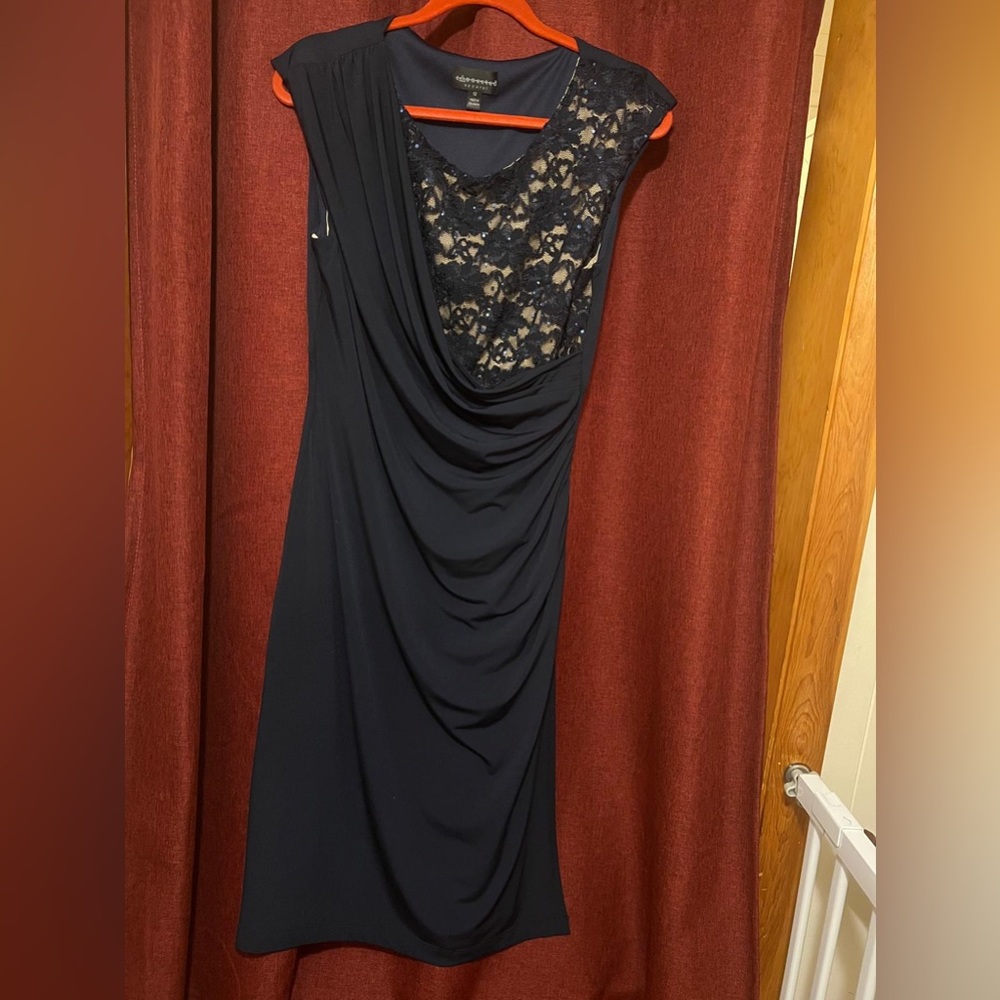 Elegant Black Lace Evening Dress